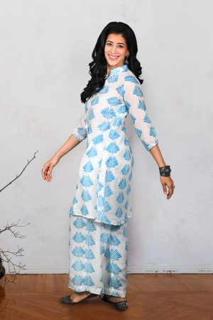 Blue Leaves
Cord Set