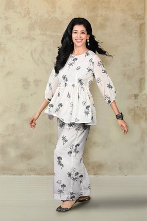 Black and White Tropical Cord Set