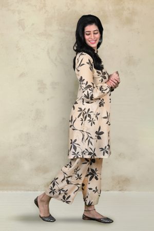 Beige and Black
Shadow Cord Set
