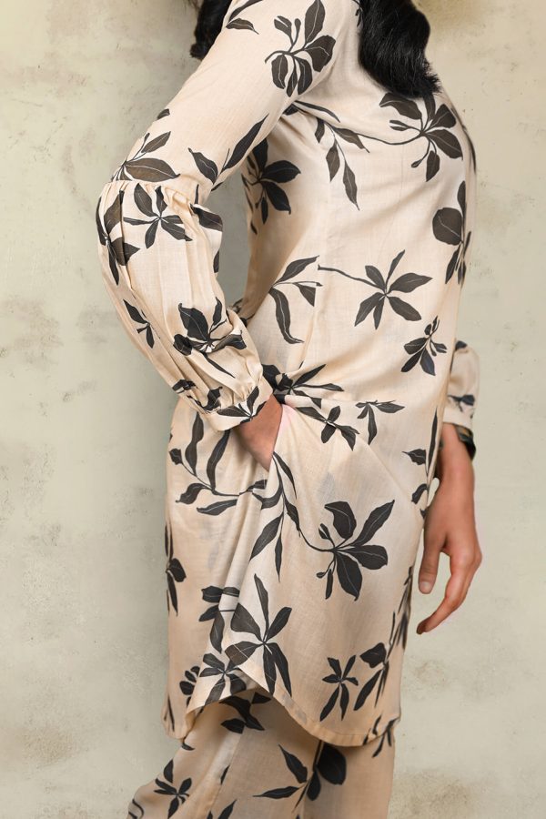 Beige and Black
Shadow Cord Set